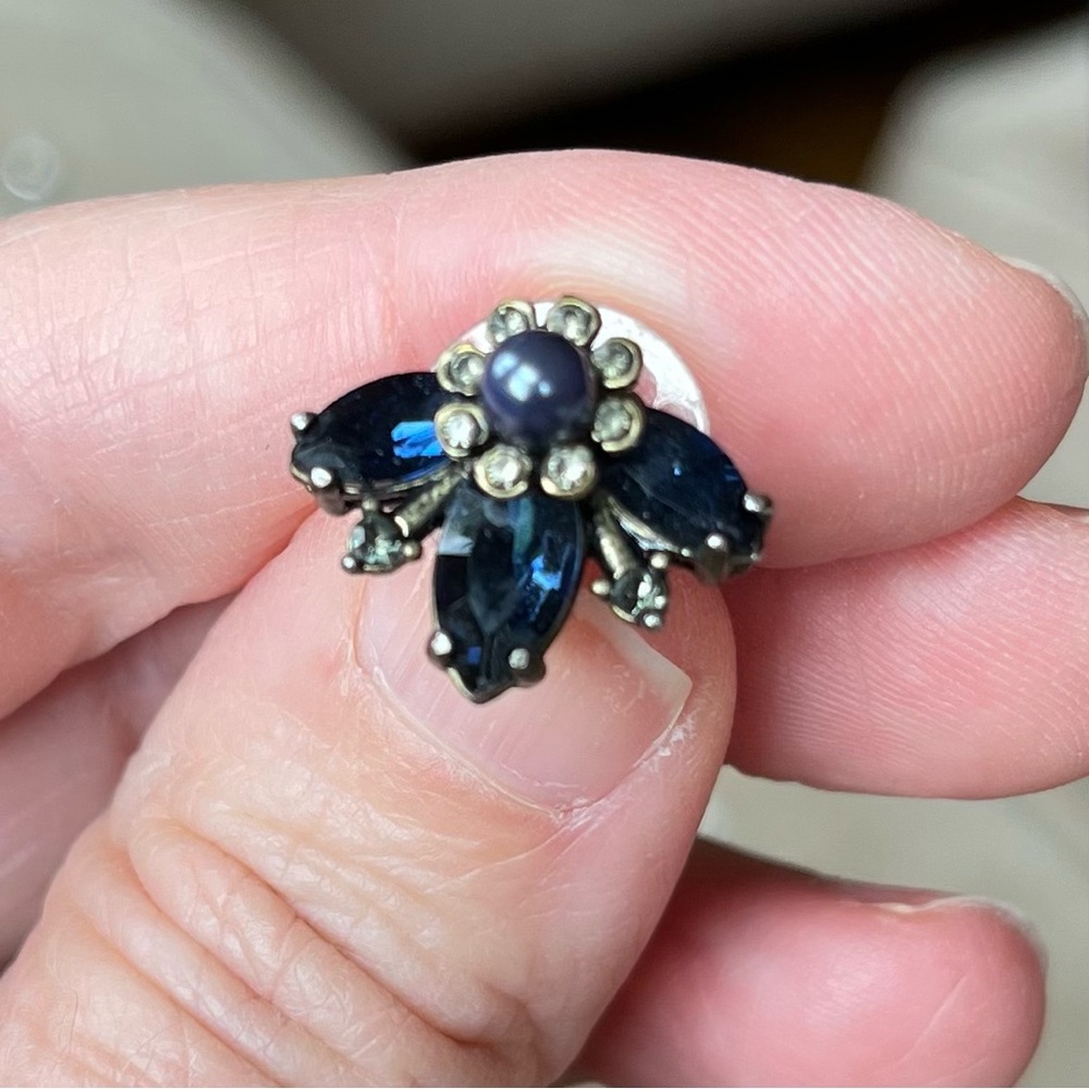 Blue pearl earrings